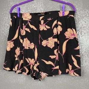 Code X Mode Black Floral Pleated Rayon Shorts. Summer. Size XL
